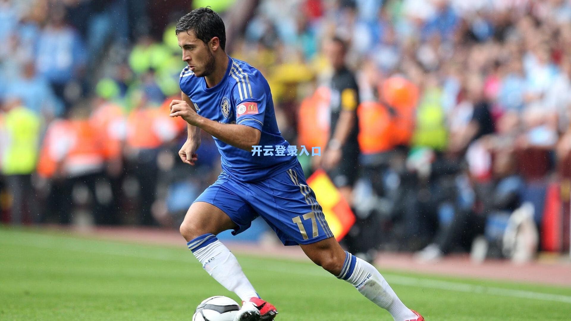 开云登录入口|再闯180俱乐部！35岁库里诠释不朽传奇，勇士夺冠之路再添底气